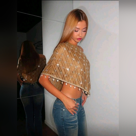 EgrlEra Women's Sexy Asymmetric Hem Asymmetric-Shoulder Top - Picture 5 of 5